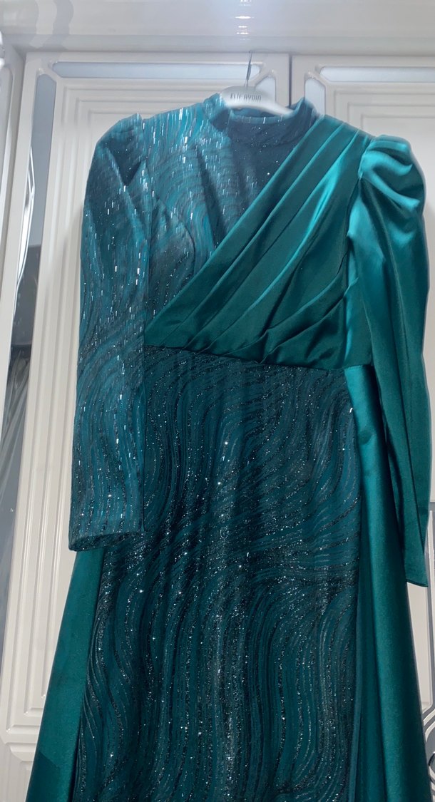 Yeşil Drapeli Uzun Kollu Abiye Elbise - Görsel 2