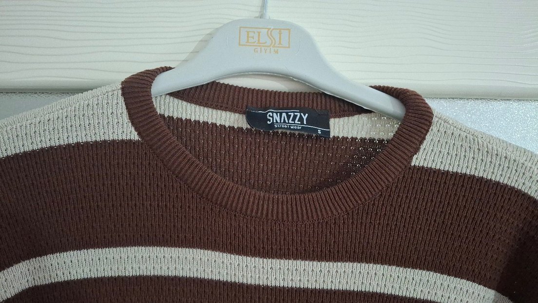 Kahverengi Çizgili Kısa Kollu Triko Kazak - Görsel 5