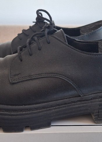 Siyah Kadın Klasik Bağcıklı Blok Topuk Ayakkabı - Görsel 5