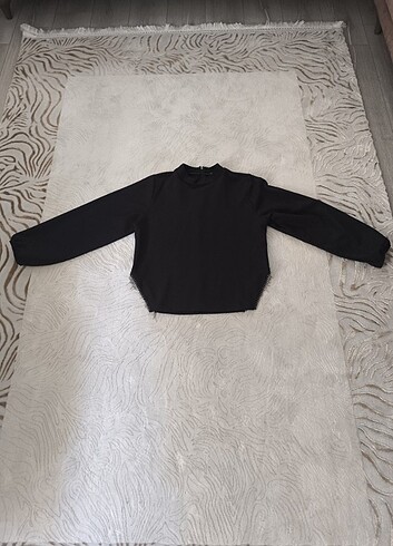 Zincir detaylı bluz