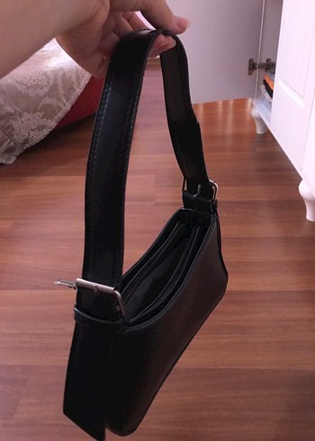 Siyah Deri Tokalı Kadın Çantası - Görsel 6