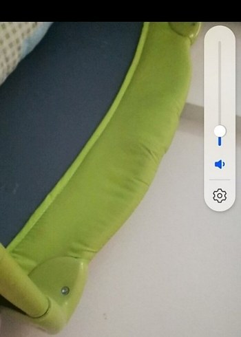 Yeşil ve Gri Oyun Parkı Yatağı