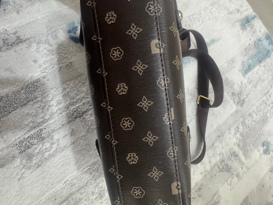 Kahverengi pirrre cardin çanta - Görsel 4