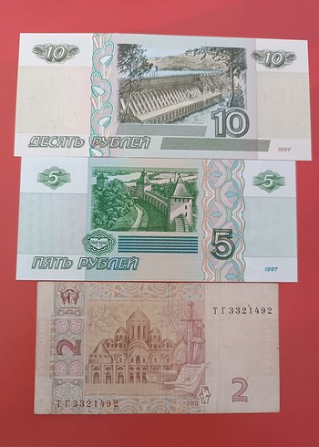 Çok Renkli Rus ve Ukrayna Banknotları Seti