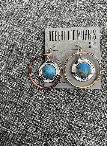 Diğer Robert Lee Morris Küpe