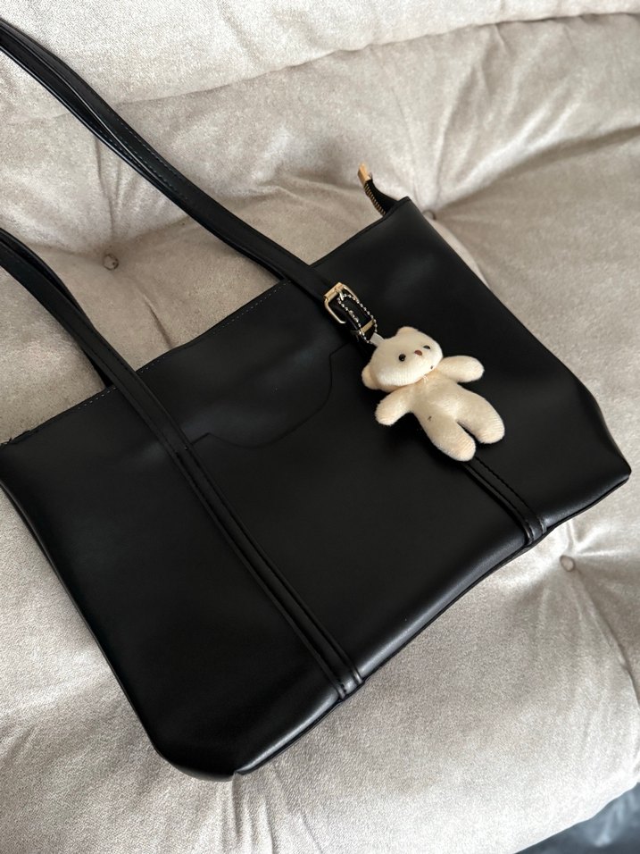 Tokalı Siyah Deri Kadın Omuz Çantası - Görsel 5