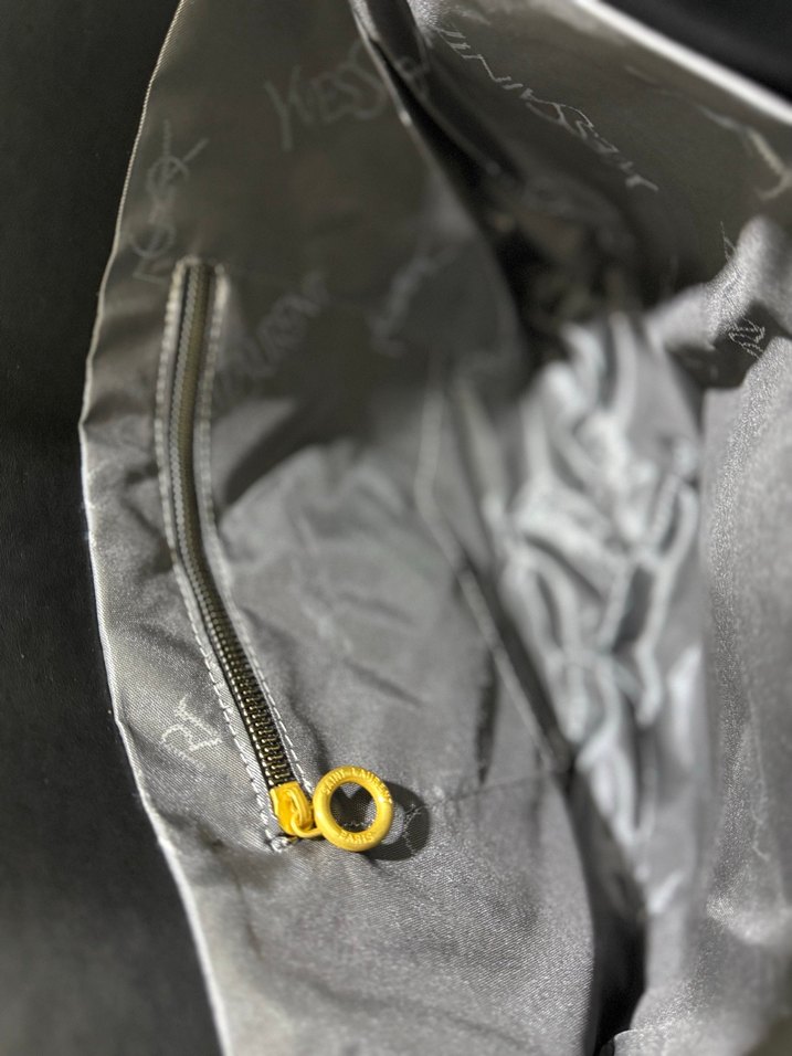 YSL Siyah Kapitone Deri Kadın Omuz Çantası - Görsel 2