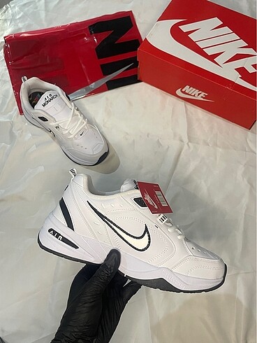 Nike air Monarch
