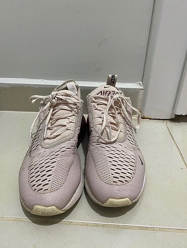 Nike Air 270