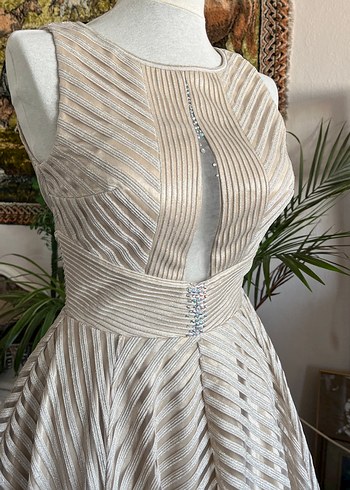 Bej V Yakalı Midi Bohem abiye - Görsel 3