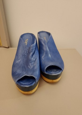 Koyu Mavi Detaylı Kadın Dolgu Topuklu Ayakkabı - Görsel 2