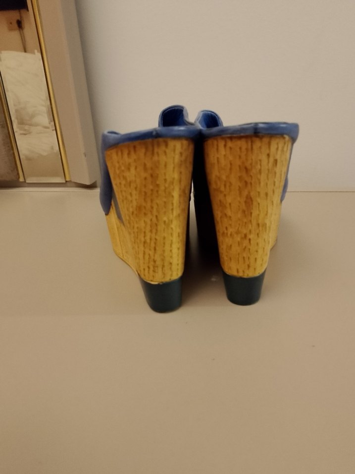 Koyu Mavi Detaylı Kadın Dolgu Topuklu Ayakkabı - Görsel 5