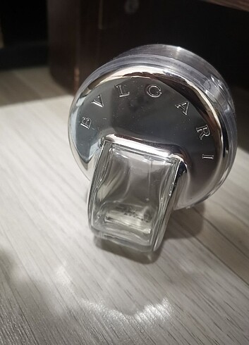 Boş parfum şişesi 