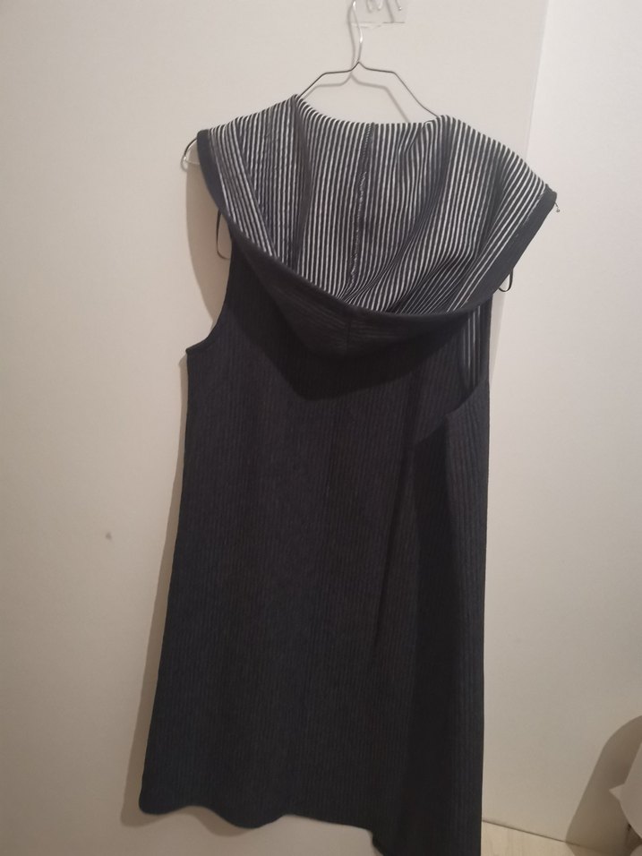 Kapüşonlu yelek - Görsel 5