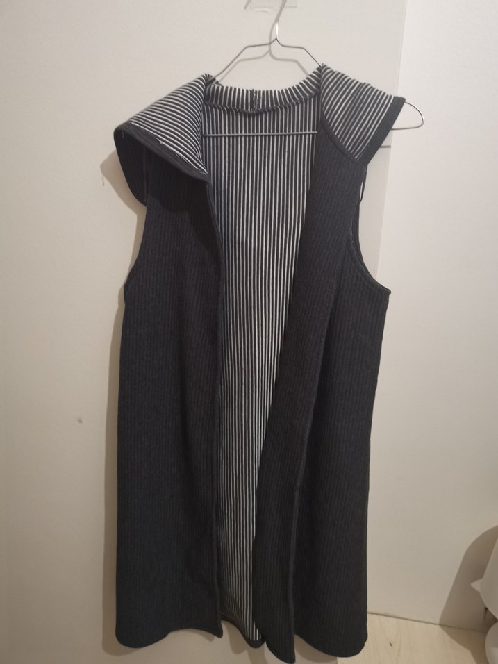 Kapüşonlu yelek - Görsel 3