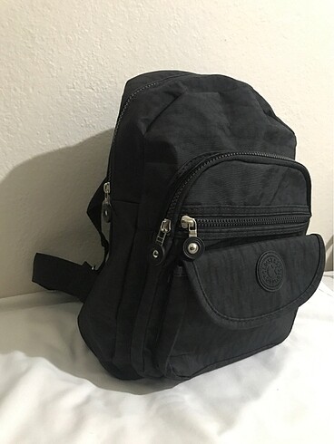  Beden siyah Renk 4 cepli siyah renk paketinde sıfır sırt çantası