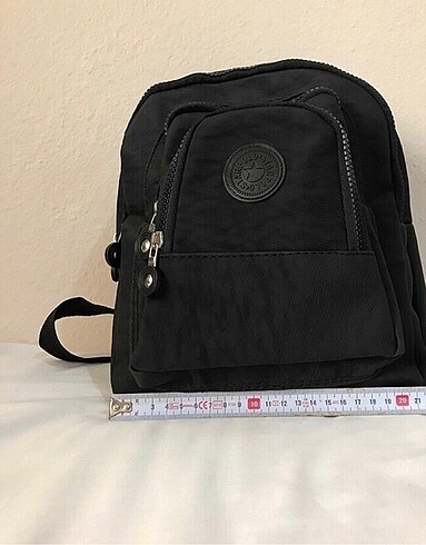 U.S Polo Assn. 4 cepli siyah renk,sırt çantası paketinde sıfırdır