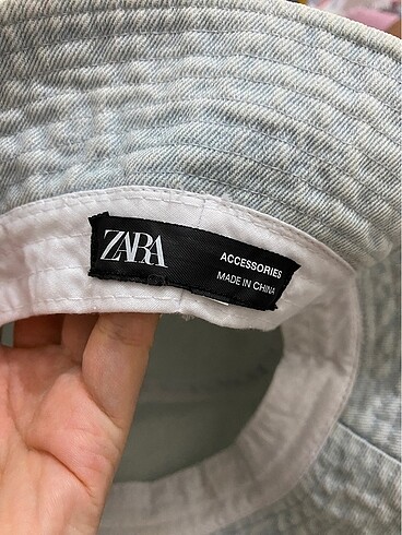 Zara Zara şapka