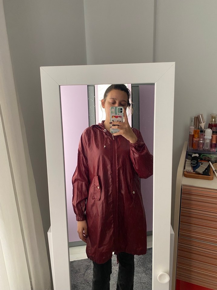 Parlak Kırmızı Fermuarlı Midi Yağmurluk - Görsel 4