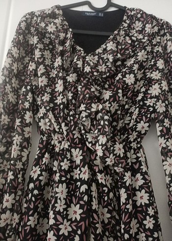 Çiçekli içi astarlı şifon elbise - Görsel 3