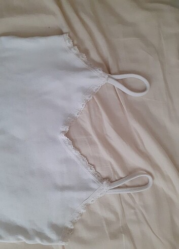 Pull and Bear Dantelli crop