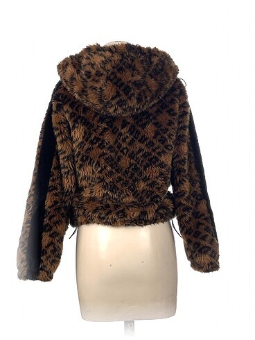 s Beden Bershka Mont %70 İndirimli.