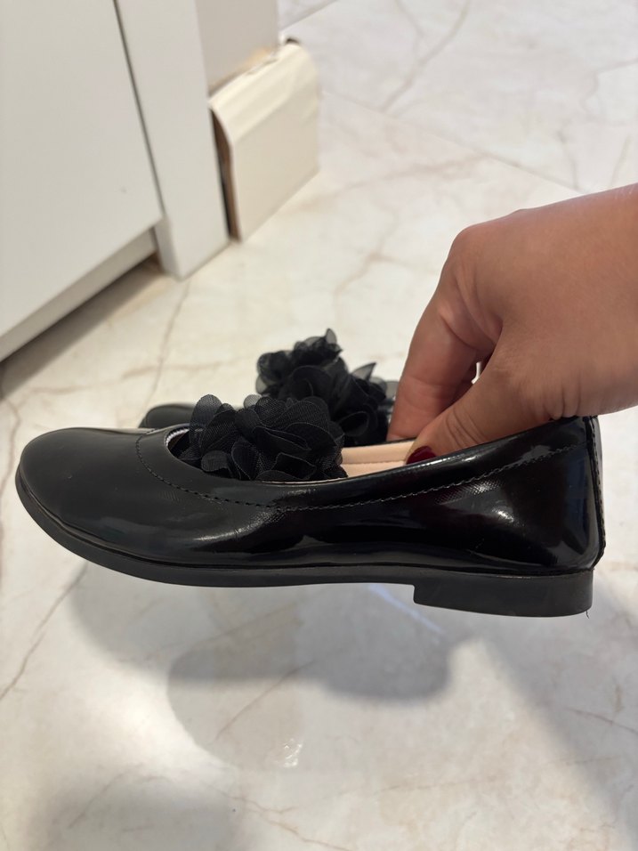 Kız Çocuk Siyah Fırfırlı Ballet Düz Ayakkabı - Görsel 4