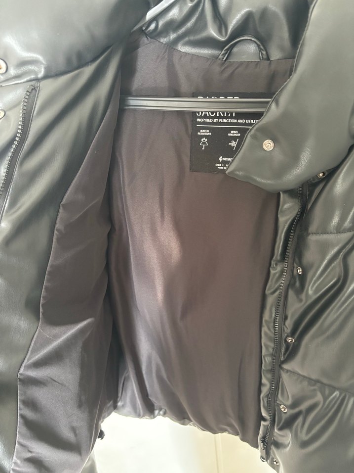 Kadın Siyah Deri Düğmeli Ceket - Görsel 3