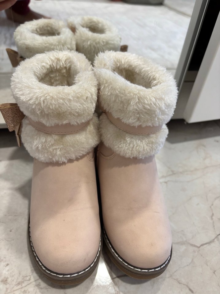 Kız Çocuk Bej Kürklü Nakışlı Bot - Görsel 3