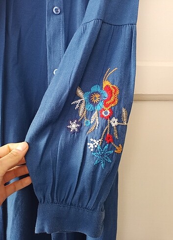 s Beden Kolları işlemeli Gömlek