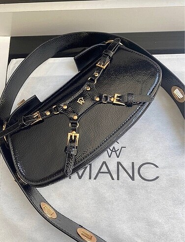 Mango Manc canta
