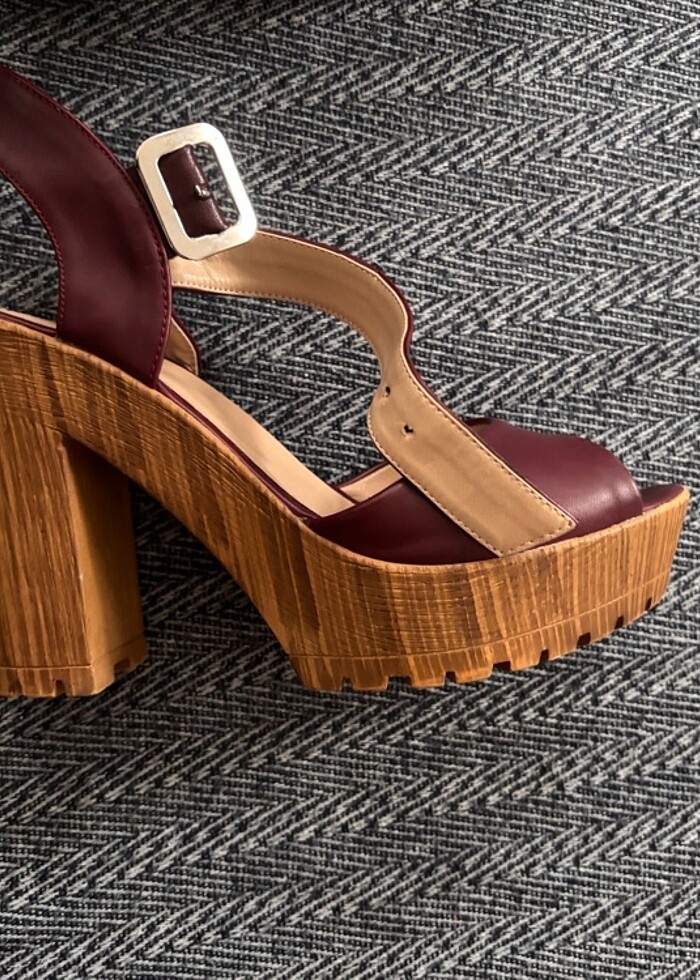 Topuklu ayakkabı - Görsel 4