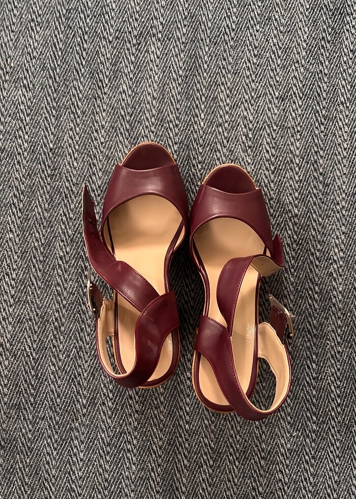 Topuklu ayakkabı - Görsel 3