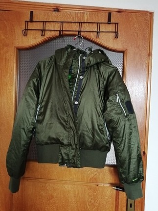 nike mont