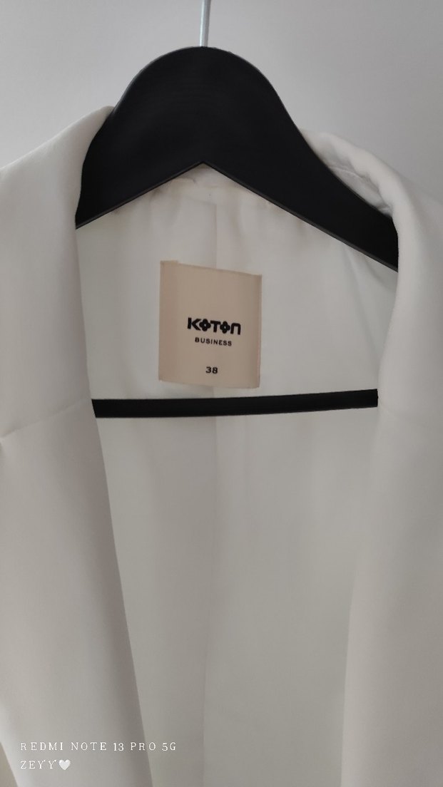 Beyaz Düğmeli Kadın Blazer Ceket - Görsel 2