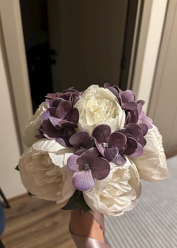 Dantel Detaylı Mor ve Beyaz Gelin Buketi - Görsel 5