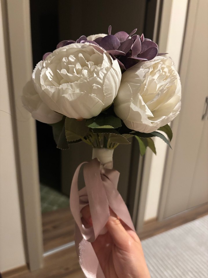 Dantel Detaylı Mor ve Beyaz Gelin Buketi - Görsel 4