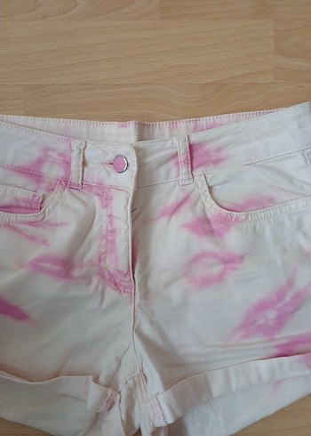 Naf Naf Pembe Batik Desenli Mini Kadın Şort