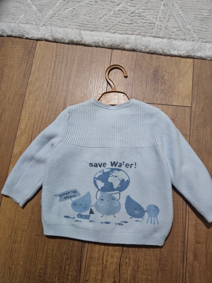 Mavi Düğmeli Erkek Çocuk Hırka - Görsel 2