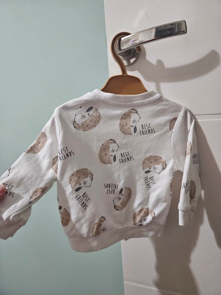 Beyaz Baskılı Bebek Hırkası - Görsel 2