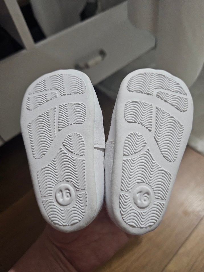 Beyaz Erkek Bebek İlk Adım Ayakkabısı - Görsel 3