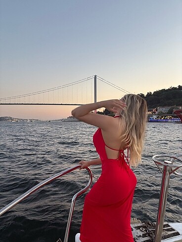 Zara Kırmızı elbise