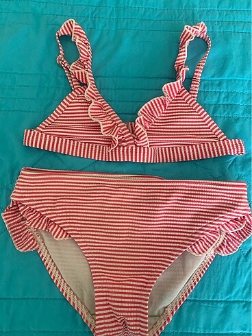 Tatlı çocuk bikini