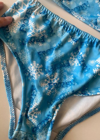 7 Yaş Beden Kız Çocuk Mavi Kar Desenli Bikini