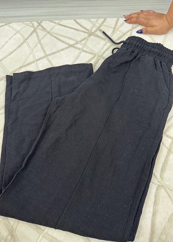 Siyah Bol Kesim Midi Keten Kadın Pantolon