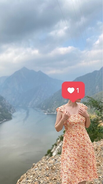 LC Waikiki LCW çiçekli midi elbise