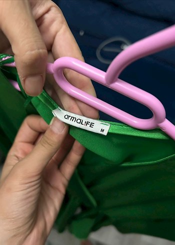 Yeşil Saten Elbise - Görsel 4