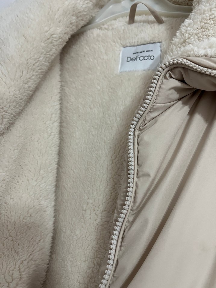 Kürklü Bej Kadın mont - Görsel 4