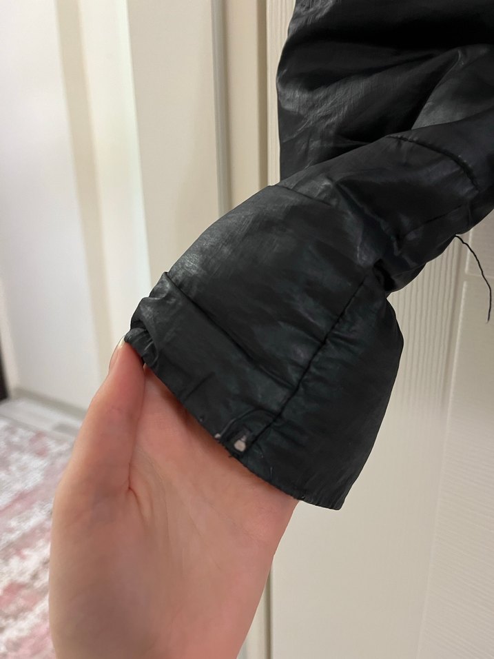 Siyah Kadın Kışlık Mont - Görsel 4