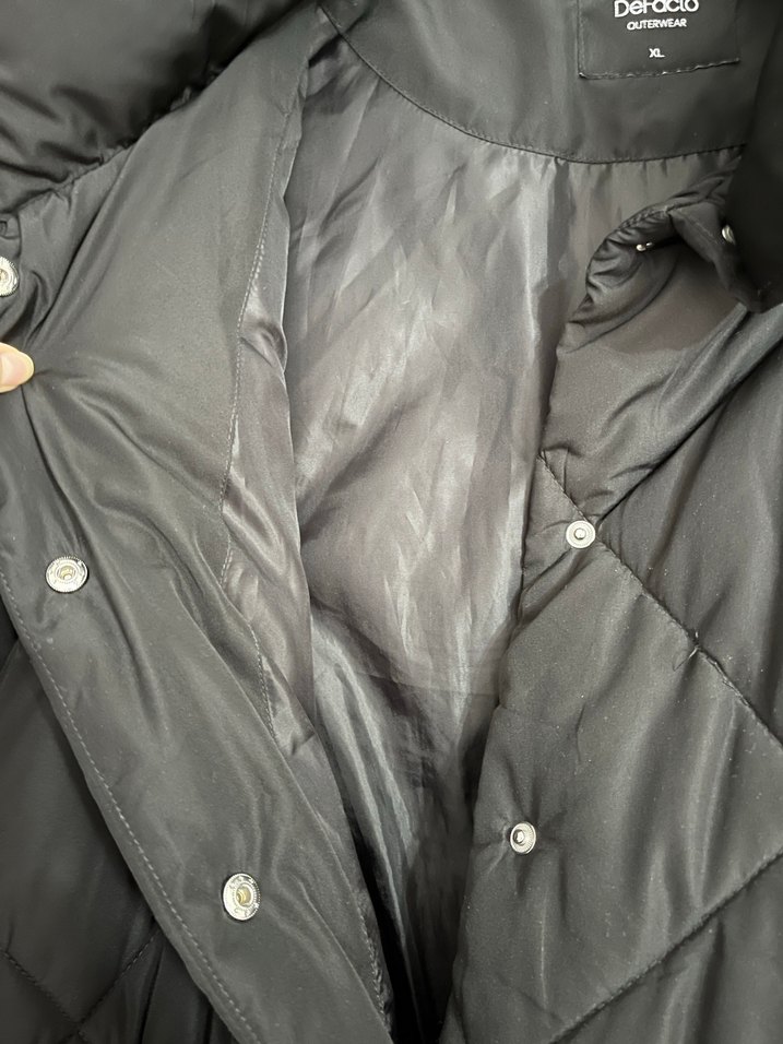 Düğmeli Siyah Kadın Kışlık Mont - Görsel 4